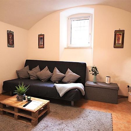 Xxx Fully Equipped Apartment Near Main Station! Würzburg Buitenkant foto