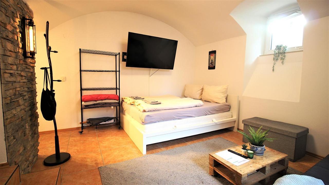 Xxx Fully Equipped Apartment Near Main Station! Würzburg Buitenkant foto